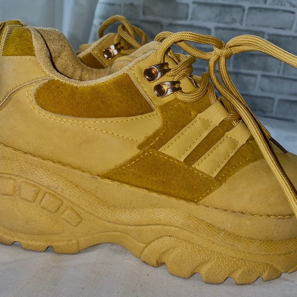 Sneaker